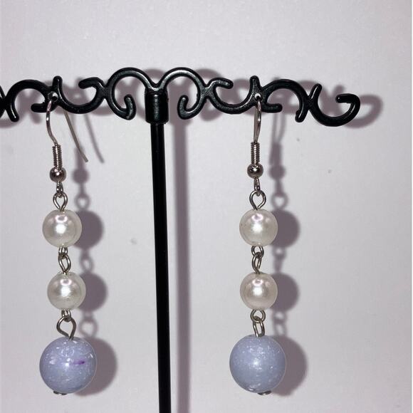 White & Lavender 3 Beaded Dangle Earrings! - Picture 5 of 7